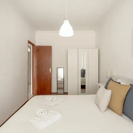 By Homing Apartman