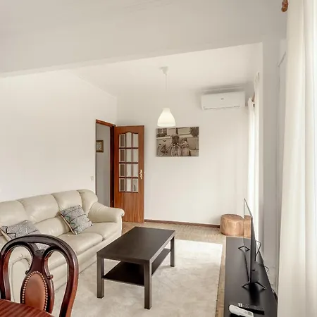 By Homing Apartman Almada