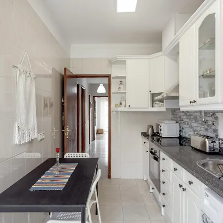 By Homing Apartman *